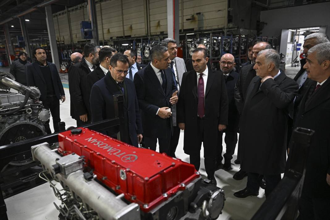 Sanayi ve Teknoloji Bakanı Kacır, Konya’daki sanayi devini gezdi 16